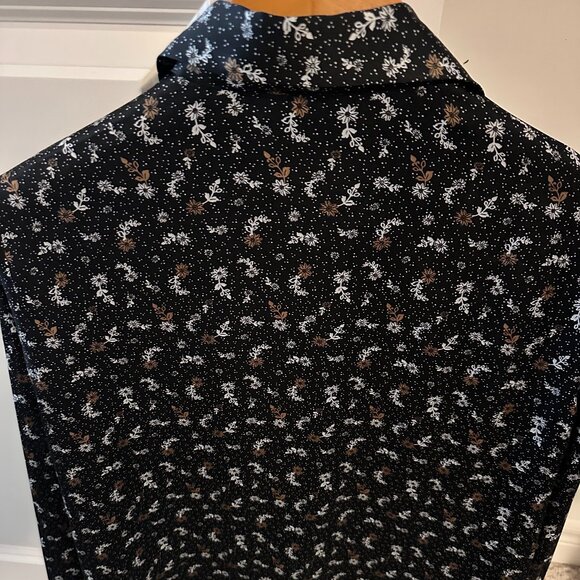 Tristan Floral Button-Up Blouse - Picture 2 of 4